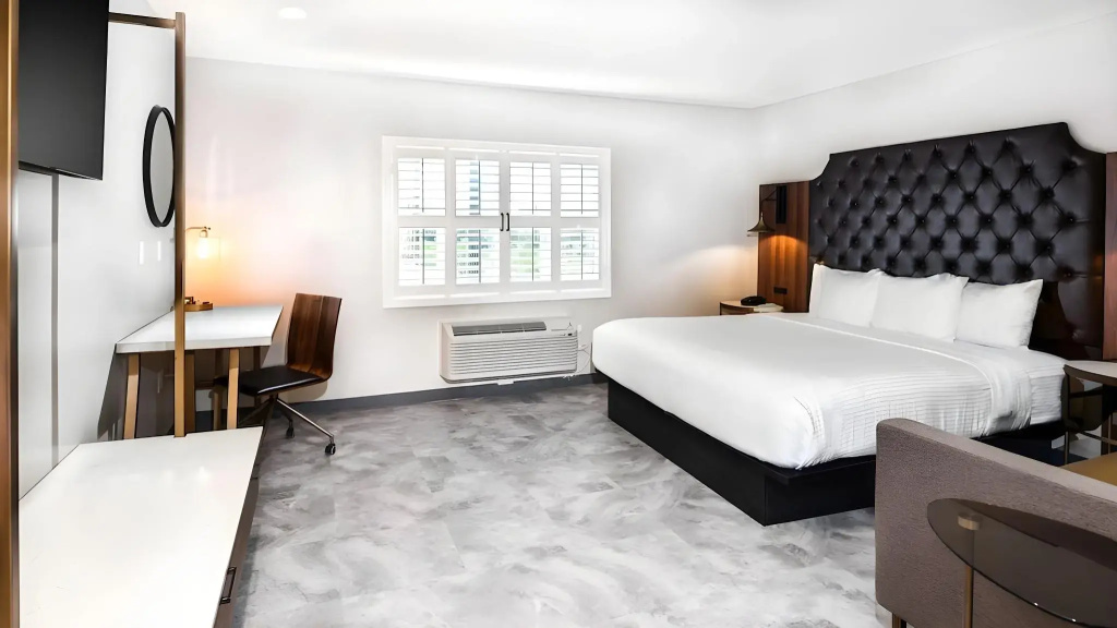 Hollywood Inn Suites Hotel