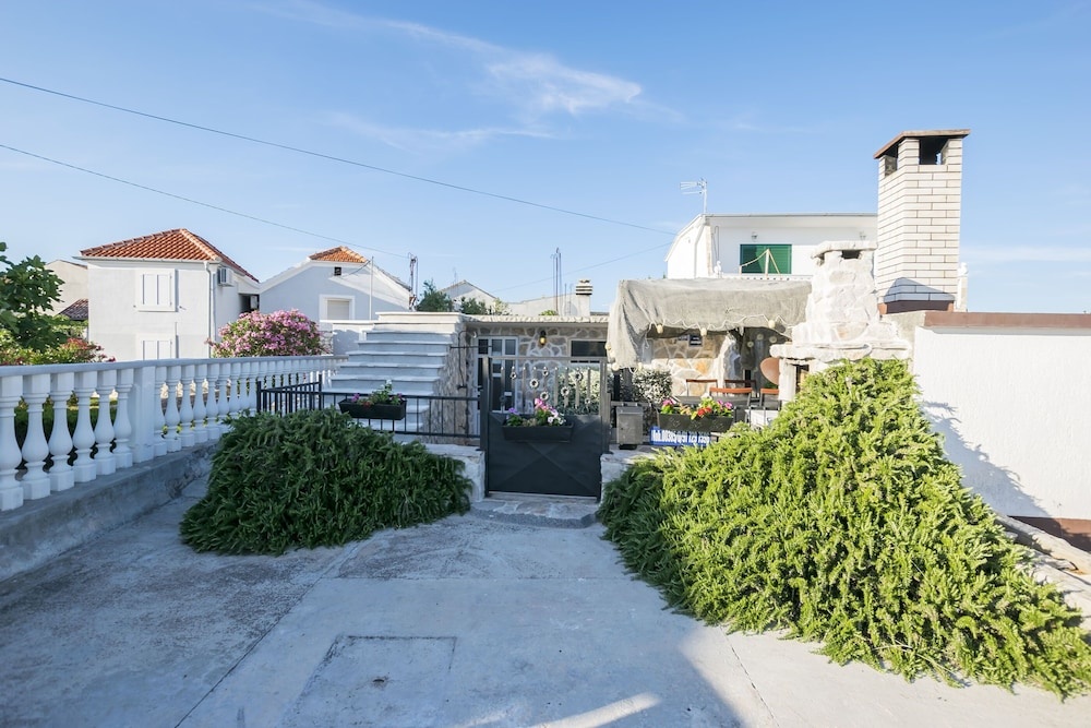 House Ivana