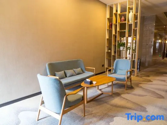 Weishang Hotel  (Zhengzhou East Railway Station Business Center Store)