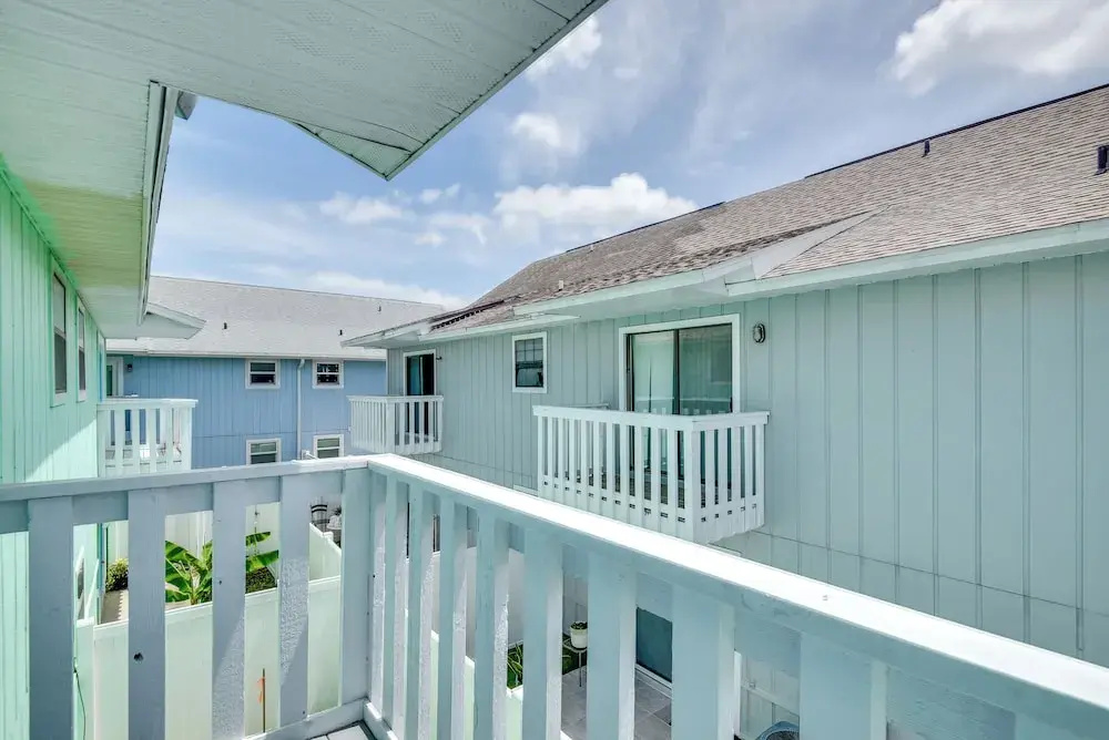 New Smyrna Beach Vacation Rental < 1/2 Mi to Beach