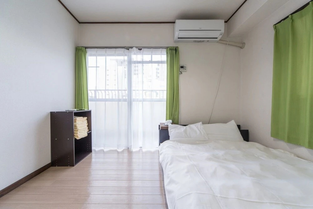 Alex's Home KUROMON