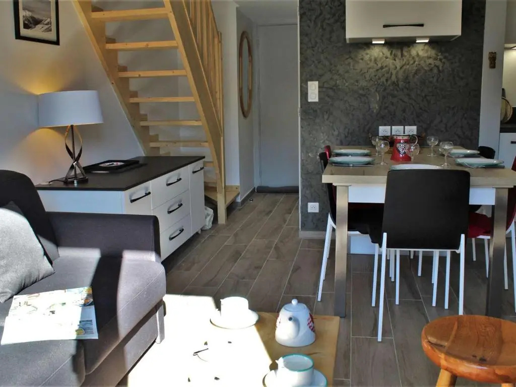 Appartement Risoul, 1 pièce, 6 personnes - FR-1-330-506