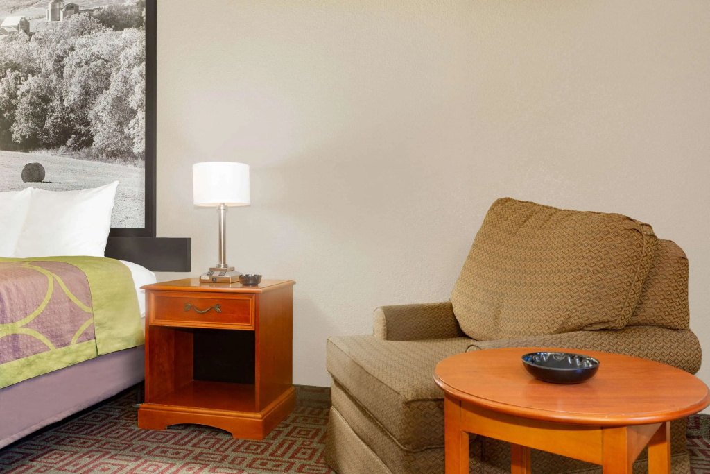 Super 8 by Wyndham Fort Madison