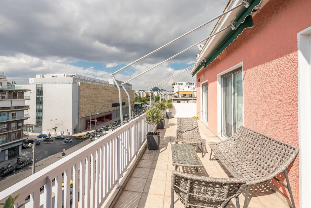 Traveler s Dream 4 Brdm Renovated Penthouse