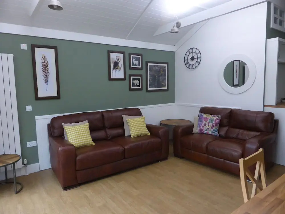 Squirrel Lodge 40 With Hot Tub, Newton Stewart