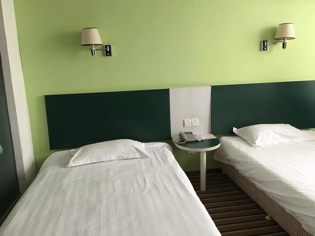 Canglong Hotel