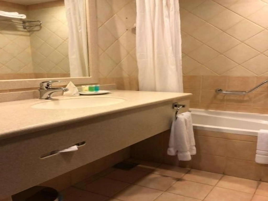 Golden Tulip Al Khobar Corniche