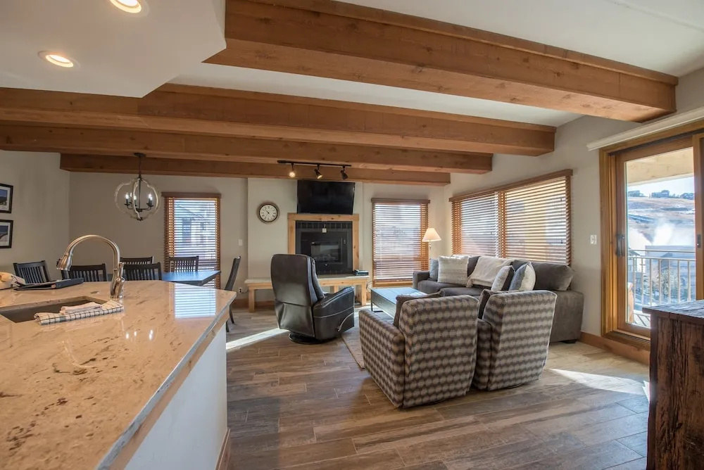 Recently Remodeled Ski Lodge Styled Plaza Condo - No Cleaning Fee! by RedAwning