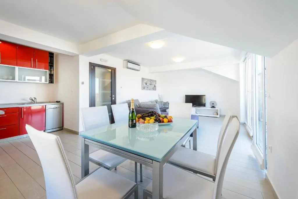 Apartments Niko / Апартаменты Нико