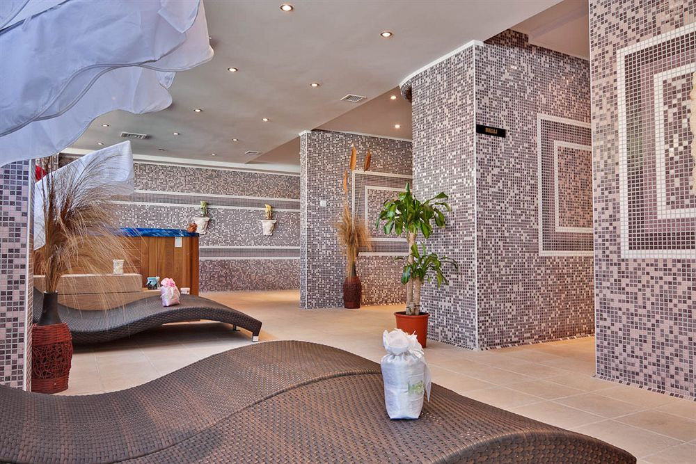 Hotel Cleopatra