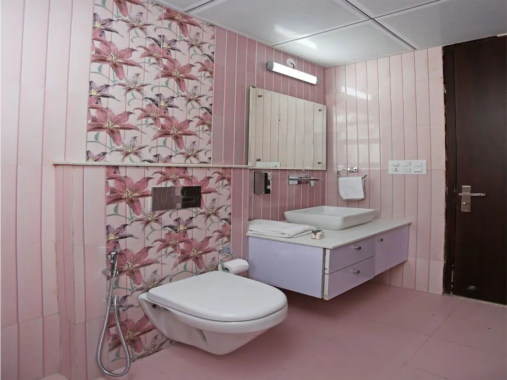 OYO 12692 Amexx Residency