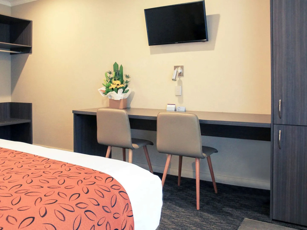 Mercure Orange