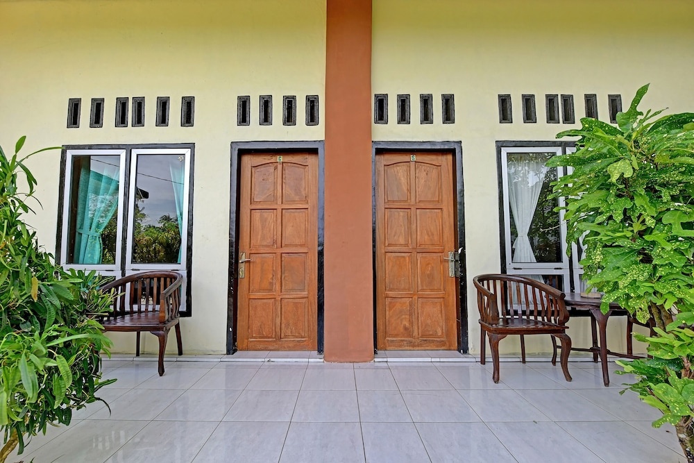 OYO 91877 Mushroom Pondok Ator Syariah Hotel