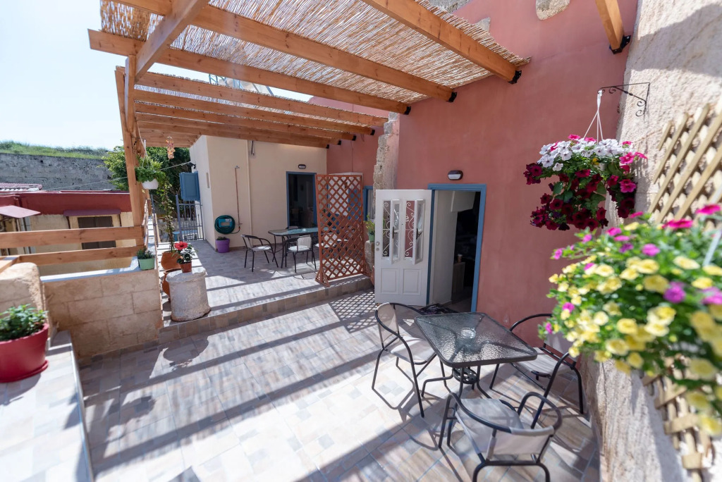 Galini Apartments Old Town