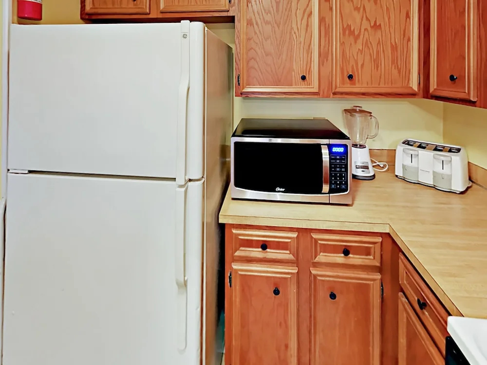 9580 Shore Drive Condo Unit 107