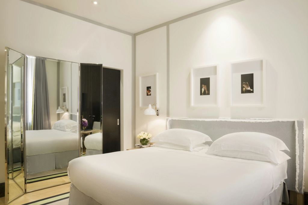 Portrait Suites