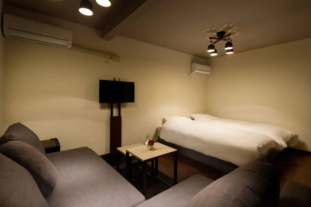 Tsumugi Hostel Enmachi