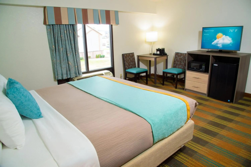 Pigeon River Inn