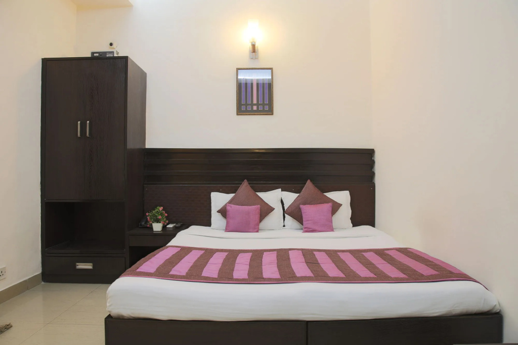 FabHotel Exotica