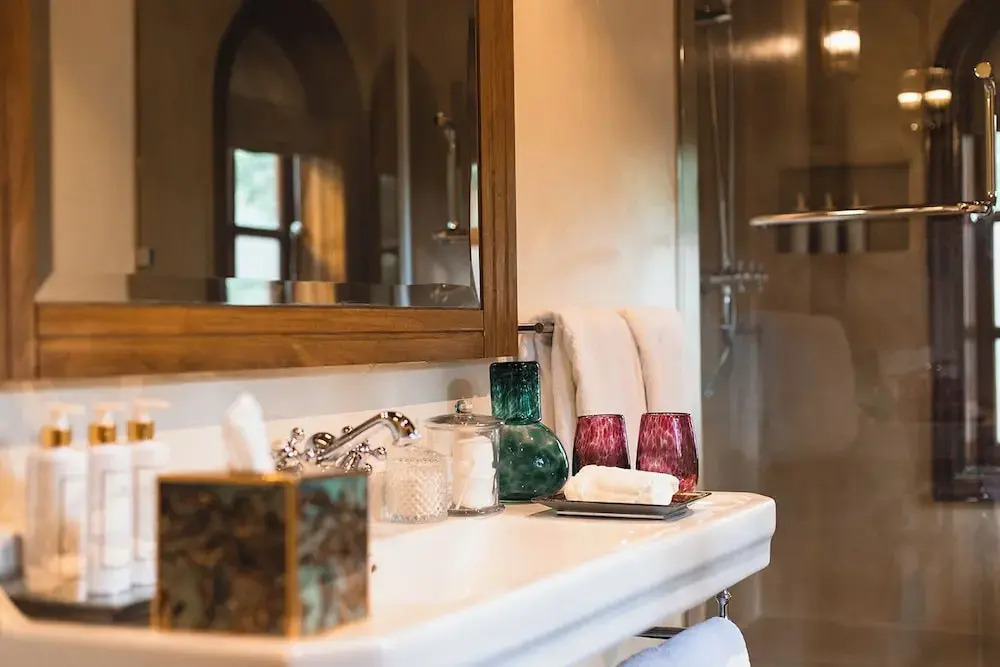 Hemingways Eden Residence