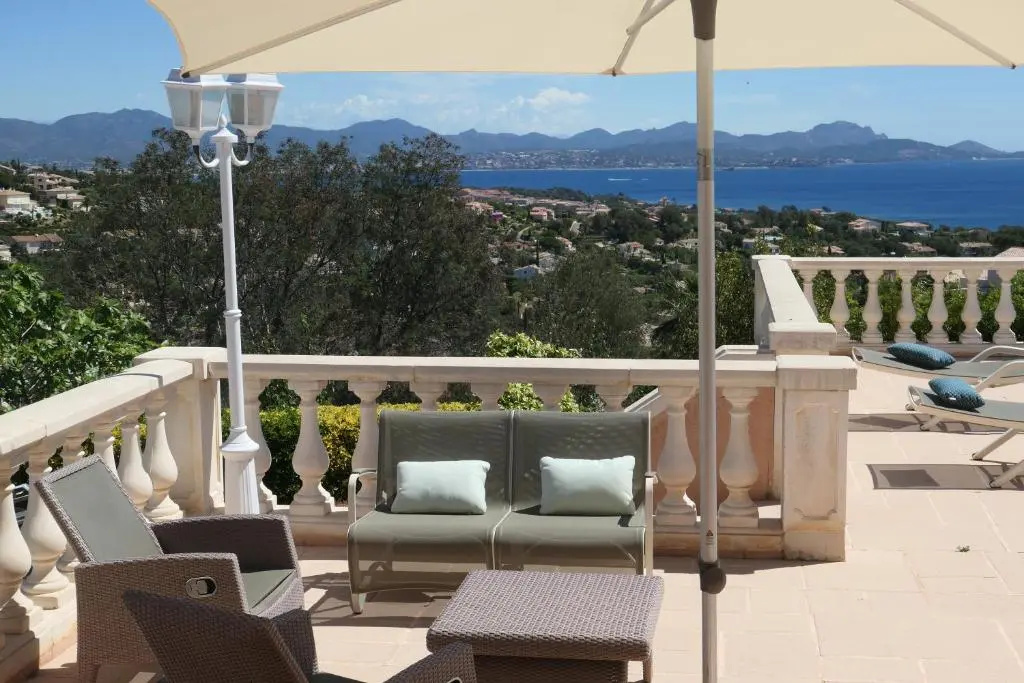 chambre d'hôte, vue mer exceptionnelle, à 5 minutes de la mer