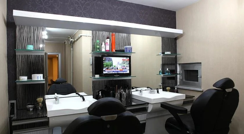 Grand Merin Formula 1 Hotel