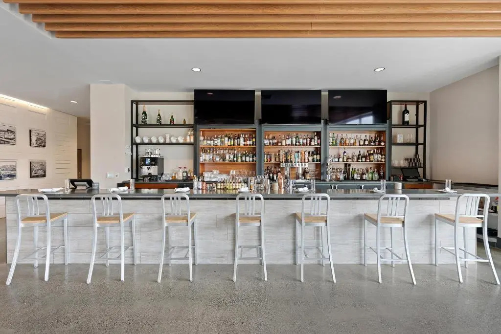 Hotel Indigo Seattle Everett Waterfront Place by IHG