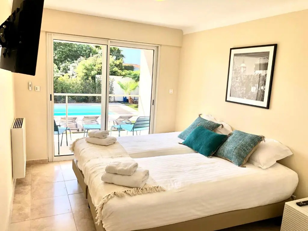 Villa Montfleuri, vieille ville à pieds, vue mer, piscine, 8 pers