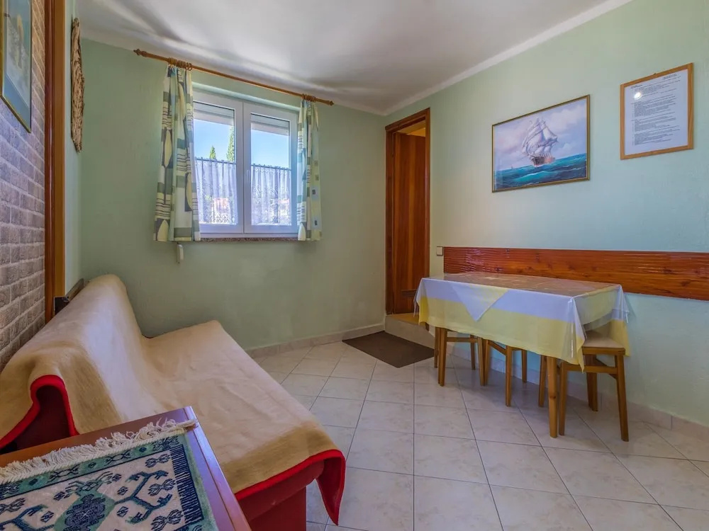 Apartment Elena