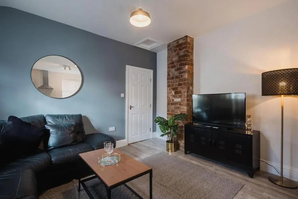 Newly Refurbished Sylish Hull 3 Bed Apartment