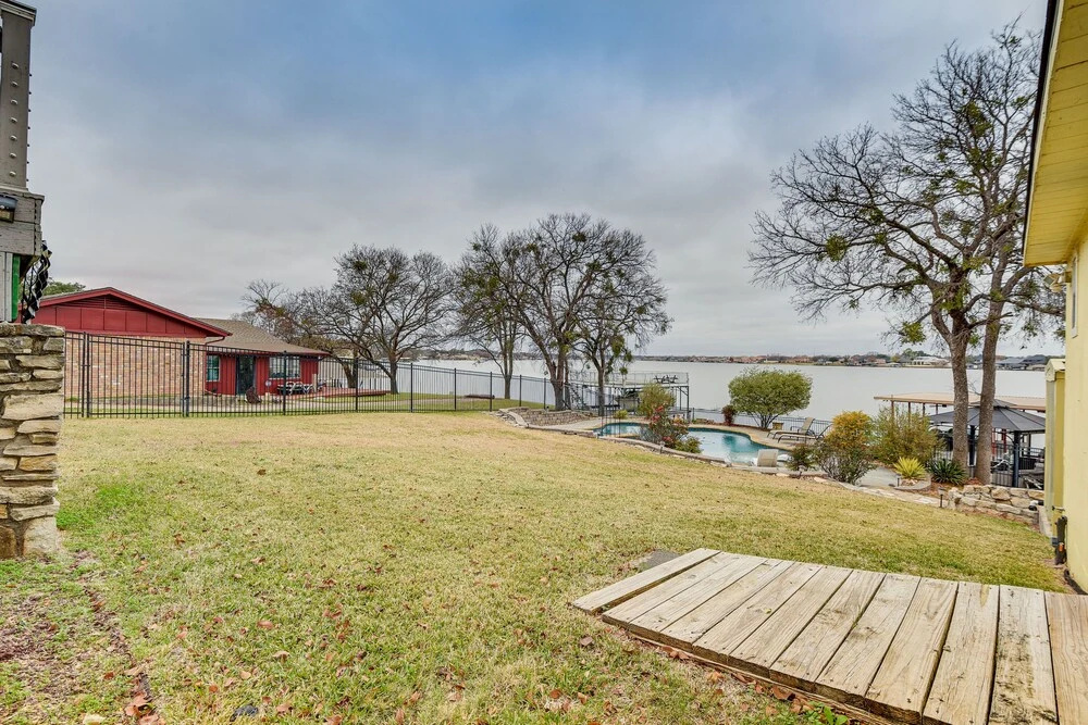 Gorgeous Granbury Lake Getaway w/ Pool & Dock!