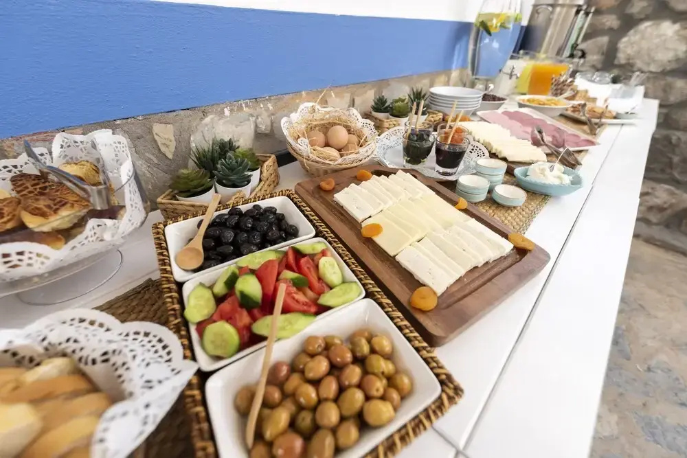 Delos Hotel