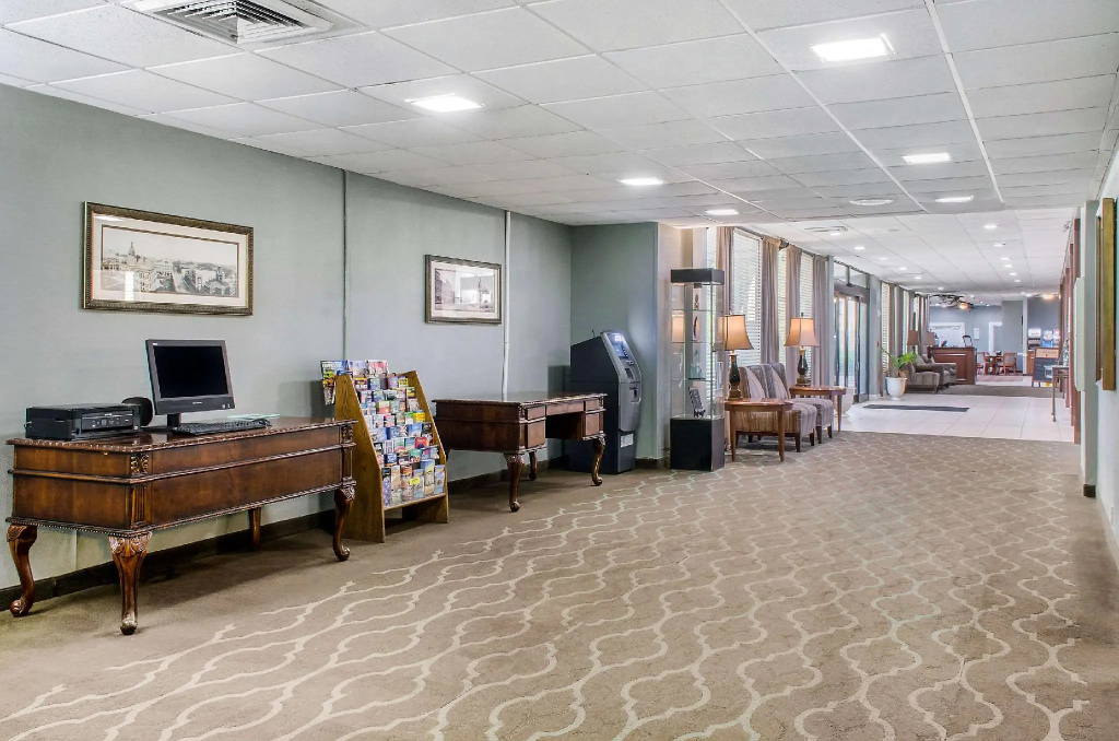 Ramada by Wyndham Shreveport Airport