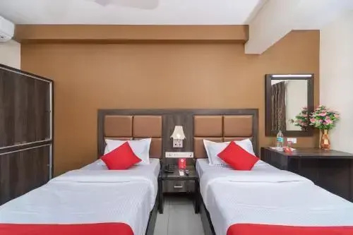 V Grand By OYO Rooms