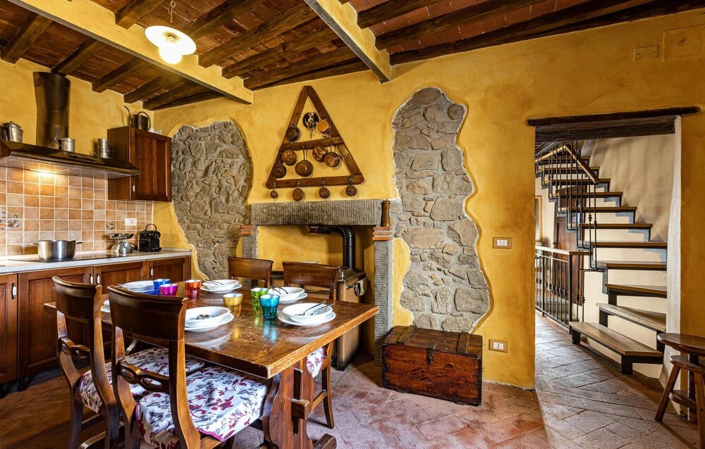 3 Bedroom Cozy Home In Sorana