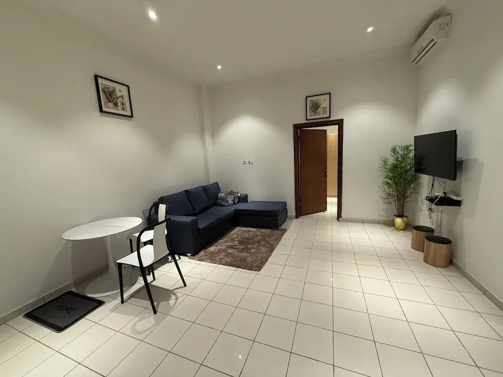 Mayama airport apartment