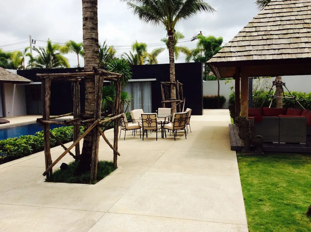 Anchan Lagoon Serenity Villa