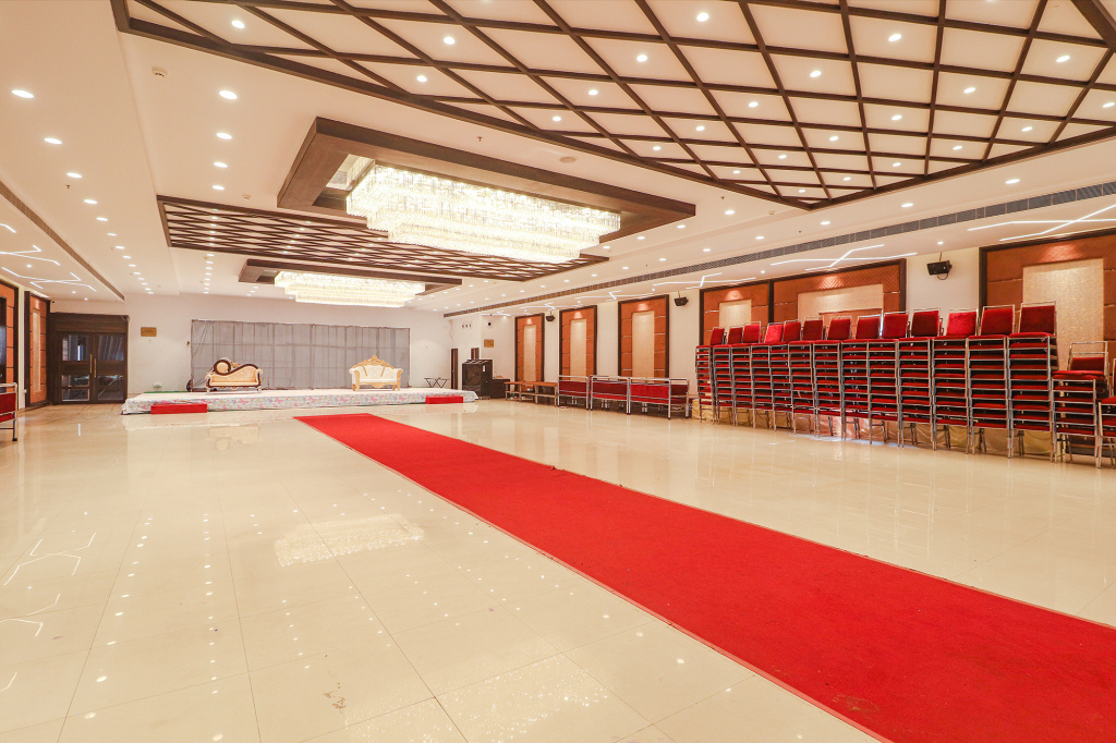 Fabhotel Double Tree