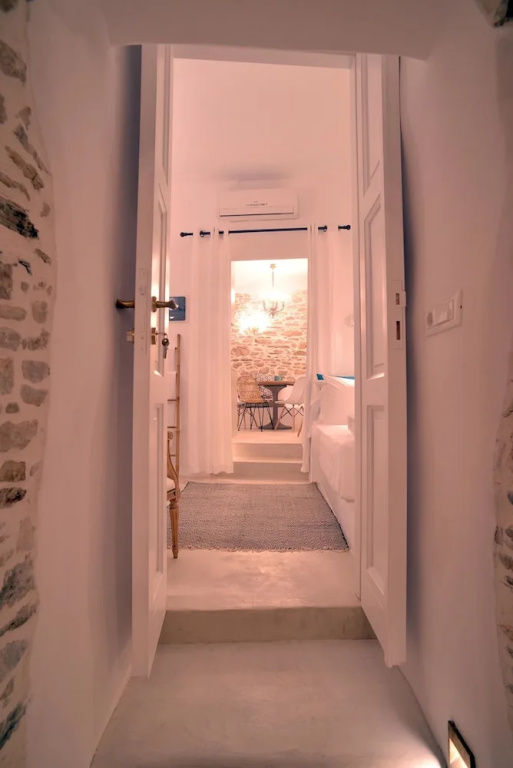 Apartment With one Bedroom in Ano Syros, With Wonderful sea View, Furnished Terrace and Wifi - Near the Beach
