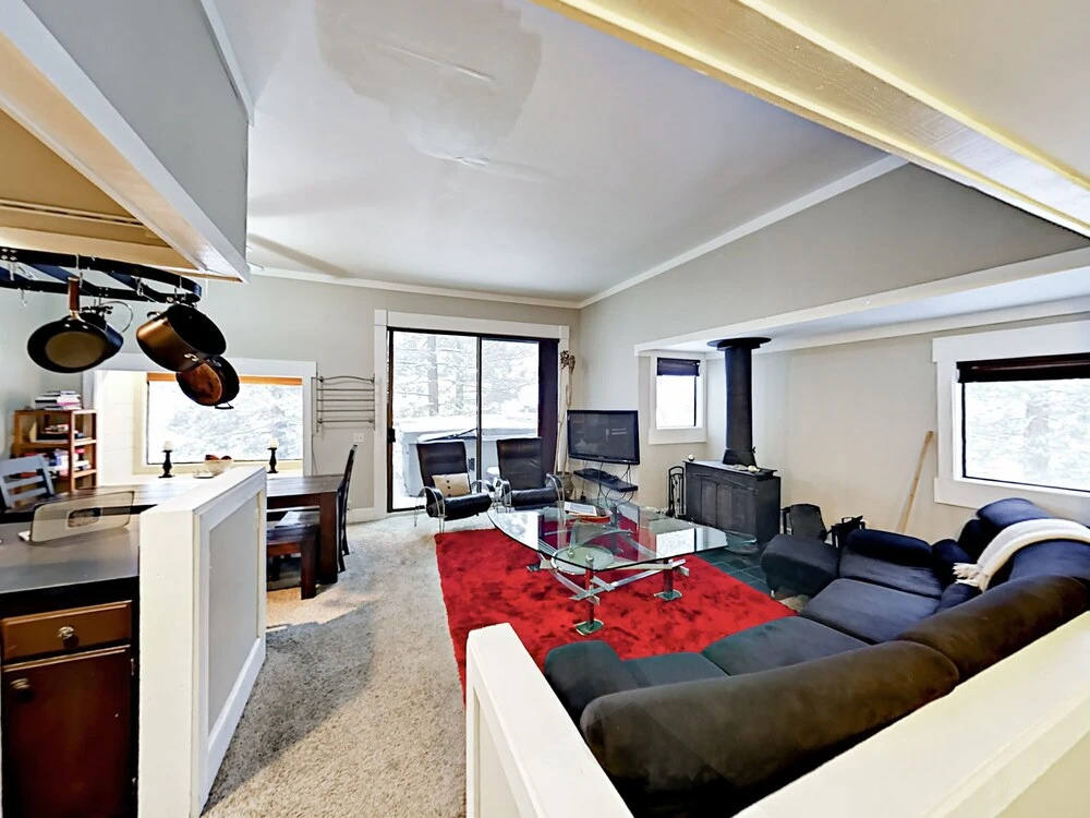 350 Yards To Lift! Private Hot Tub 3 Bedroom Townhouse