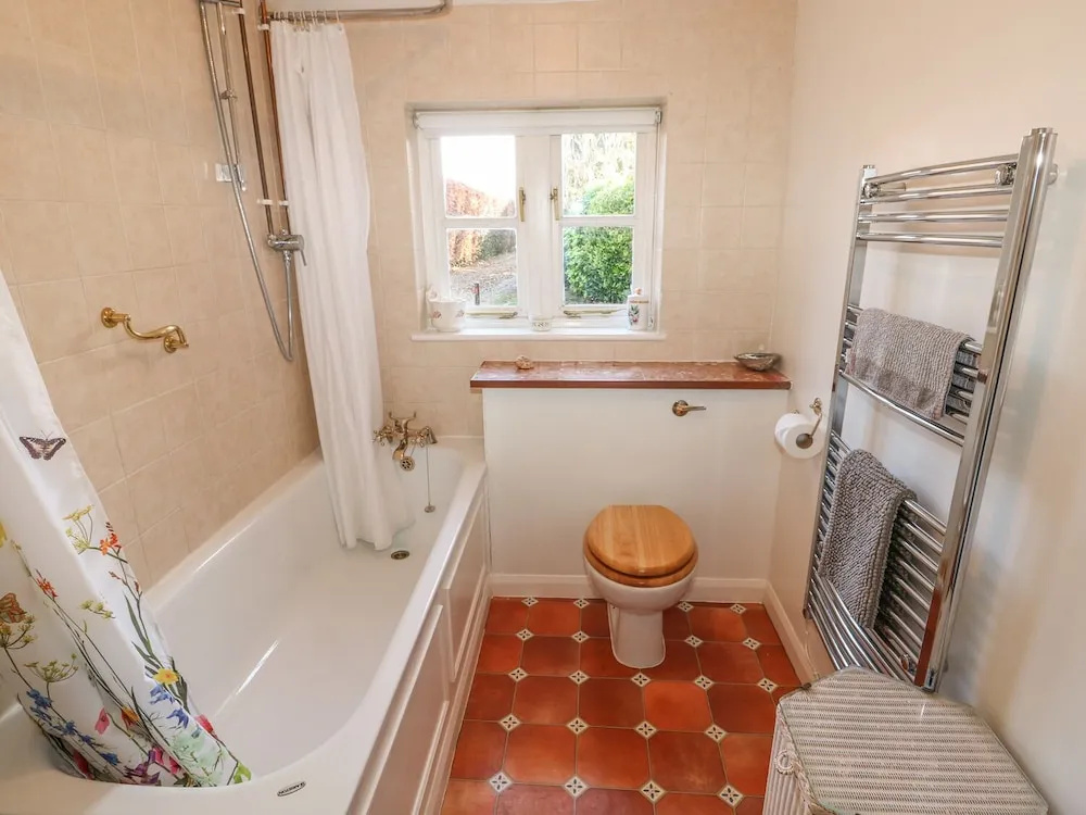 28 Oxborough