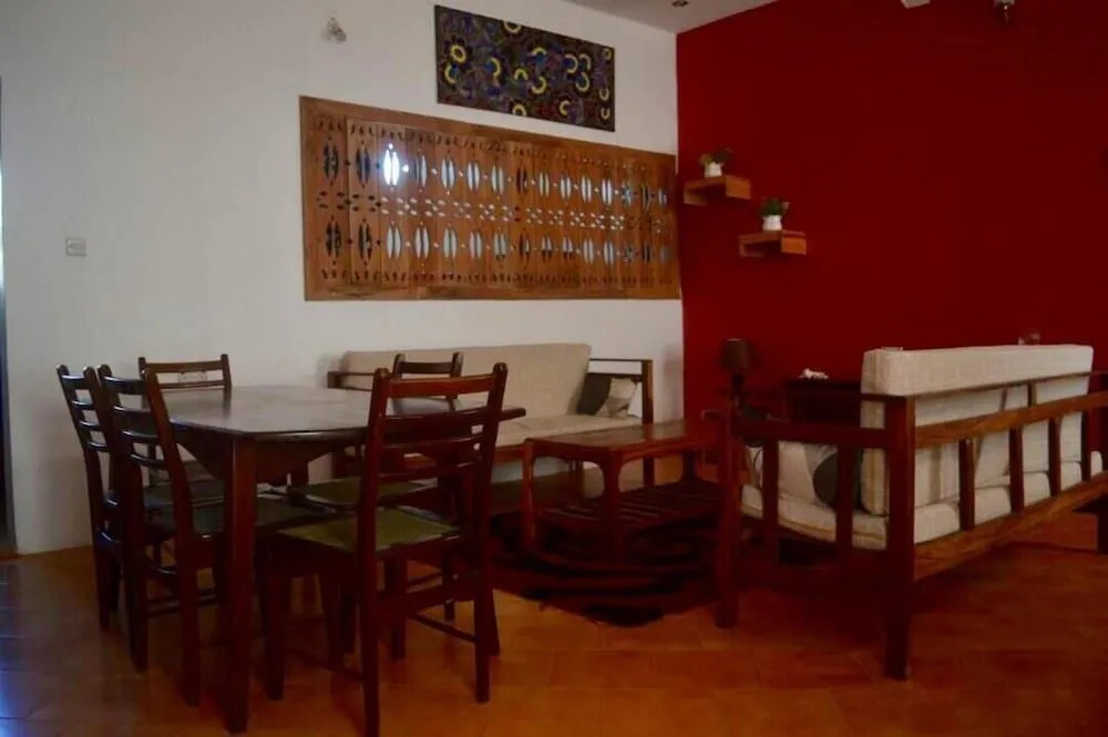 Barabara House