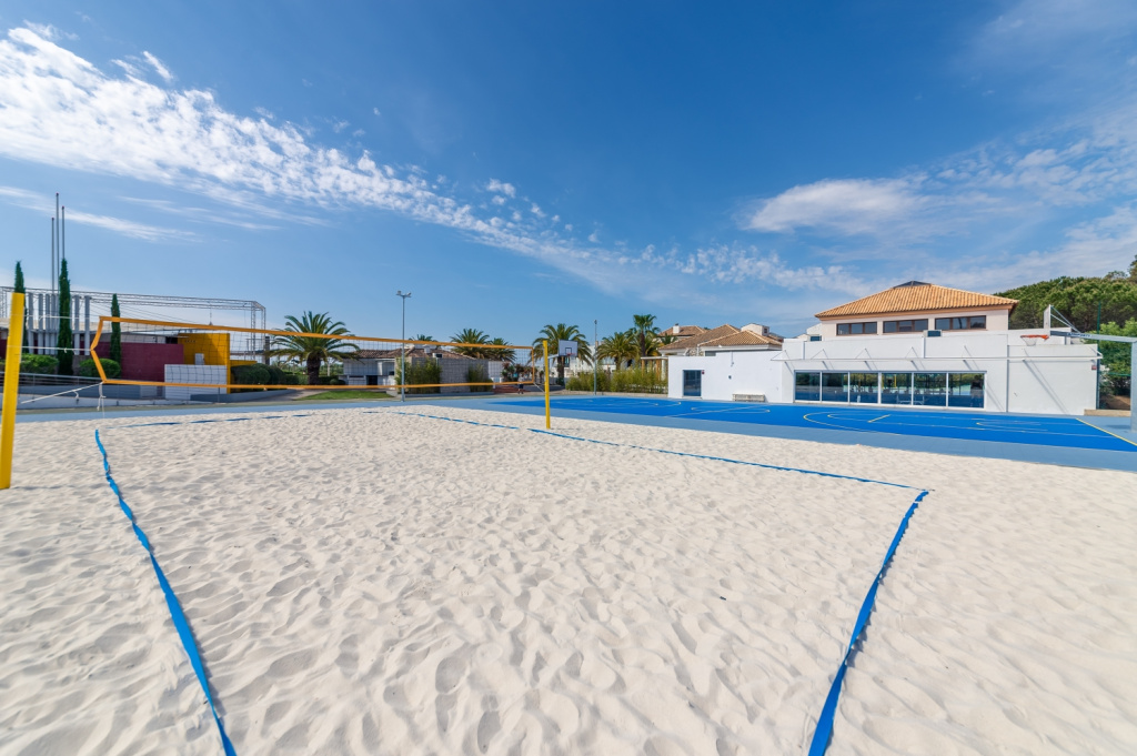 Golden Club Cabanas