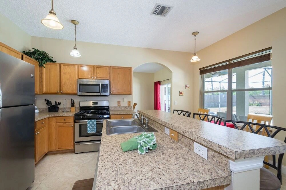 6 BR Symphony Cove Sleeps 14