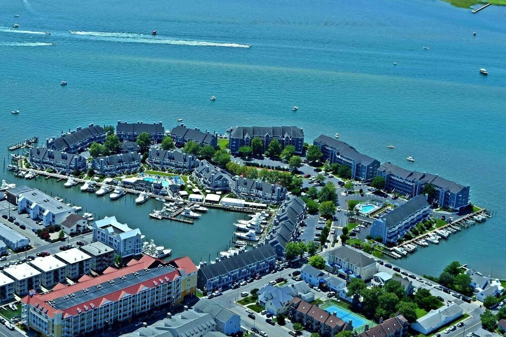 Harbour Island 79J 3 Bedroom Townhouse by RedAwning