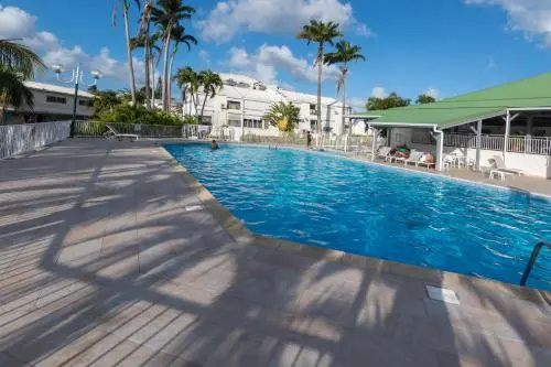 Superbe studio en duplex, vue sur mer et piscine