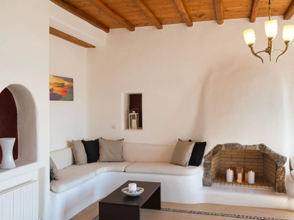 Villa in Mykonos near Agios Sostis Beach