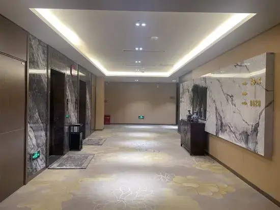 Qingdao Longfu Xiyan Hotel