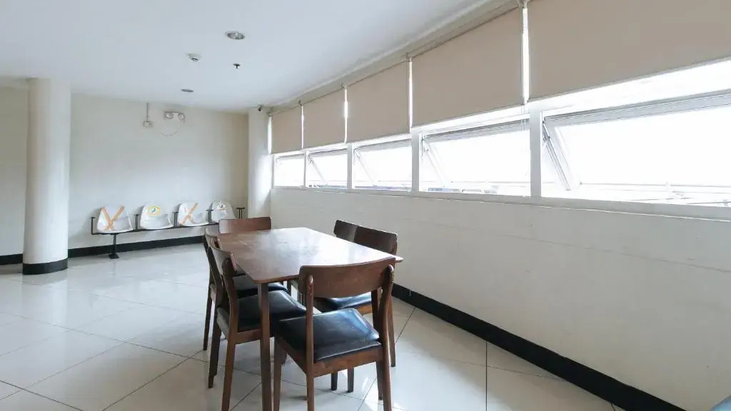 RedDoorz Plus at EDSA Congressional