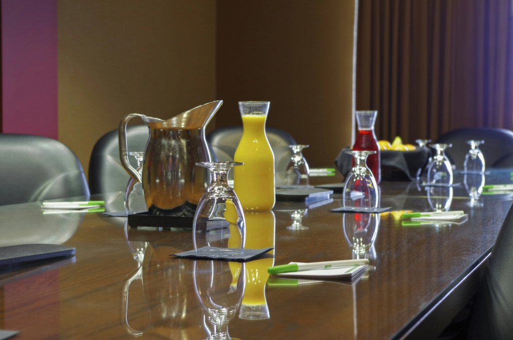 Holiday Inn Hotel Pewaukee-Milwaukee West by IHG